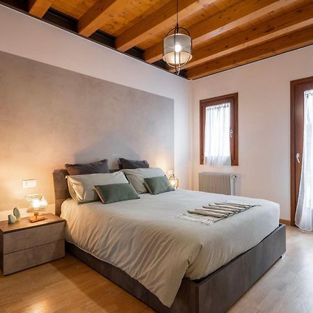 Venezia-Suite HemingwayA Pochi Passi Outlet 노벤타디피아베 외부 사진