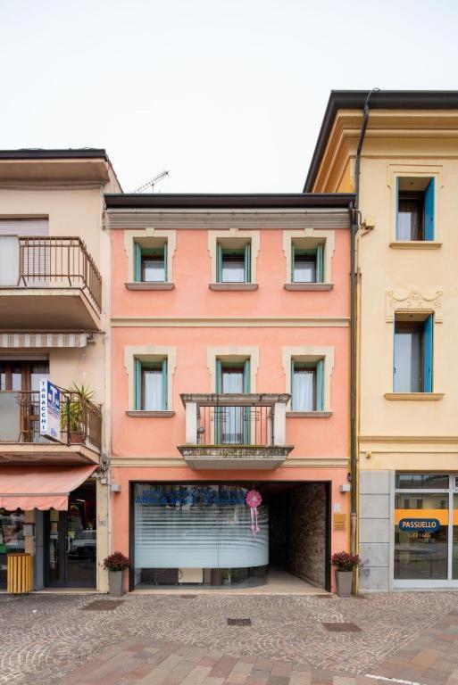 Venezia-Suite HemingwayA Pochi Passi Outlet 노벤타디피아베 외부 사진